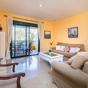 spacious-apartment-in-marbella.1costadelsol.com/
